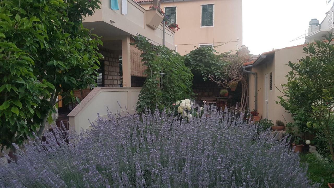 Apartment Lavanda Garden Раб Екстер'єр фото