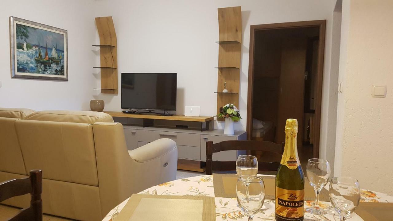 Apartment Lavanda Garden Раб Екстер'єр фото