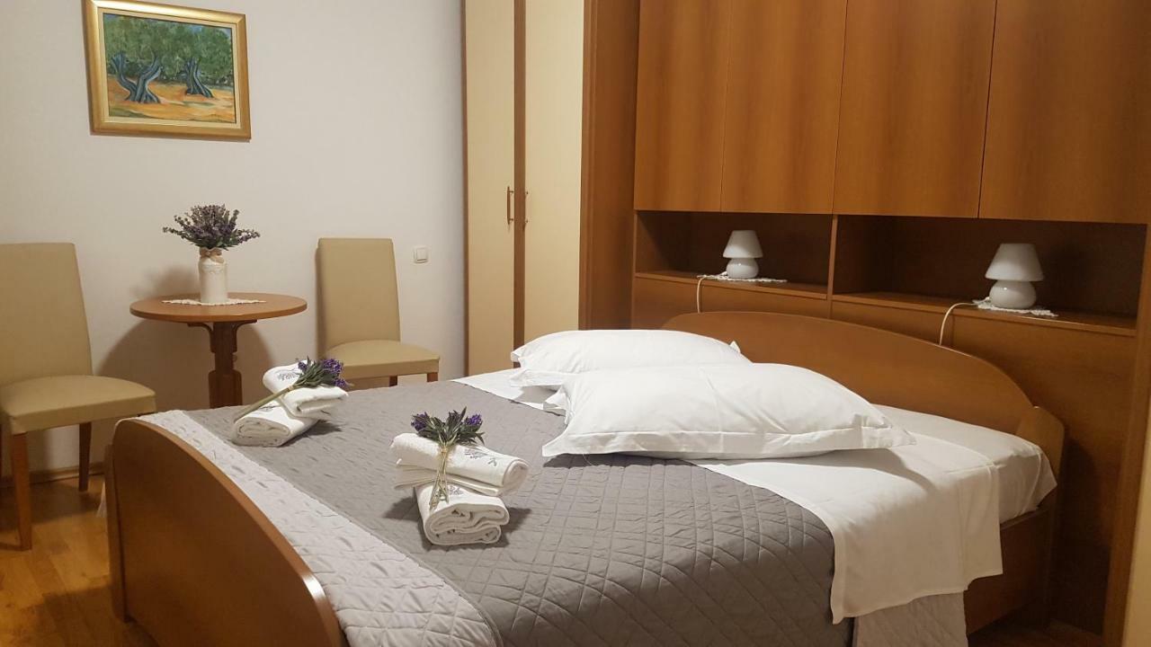 Apartment Lavanda Garden Раб Екстер'єр фото