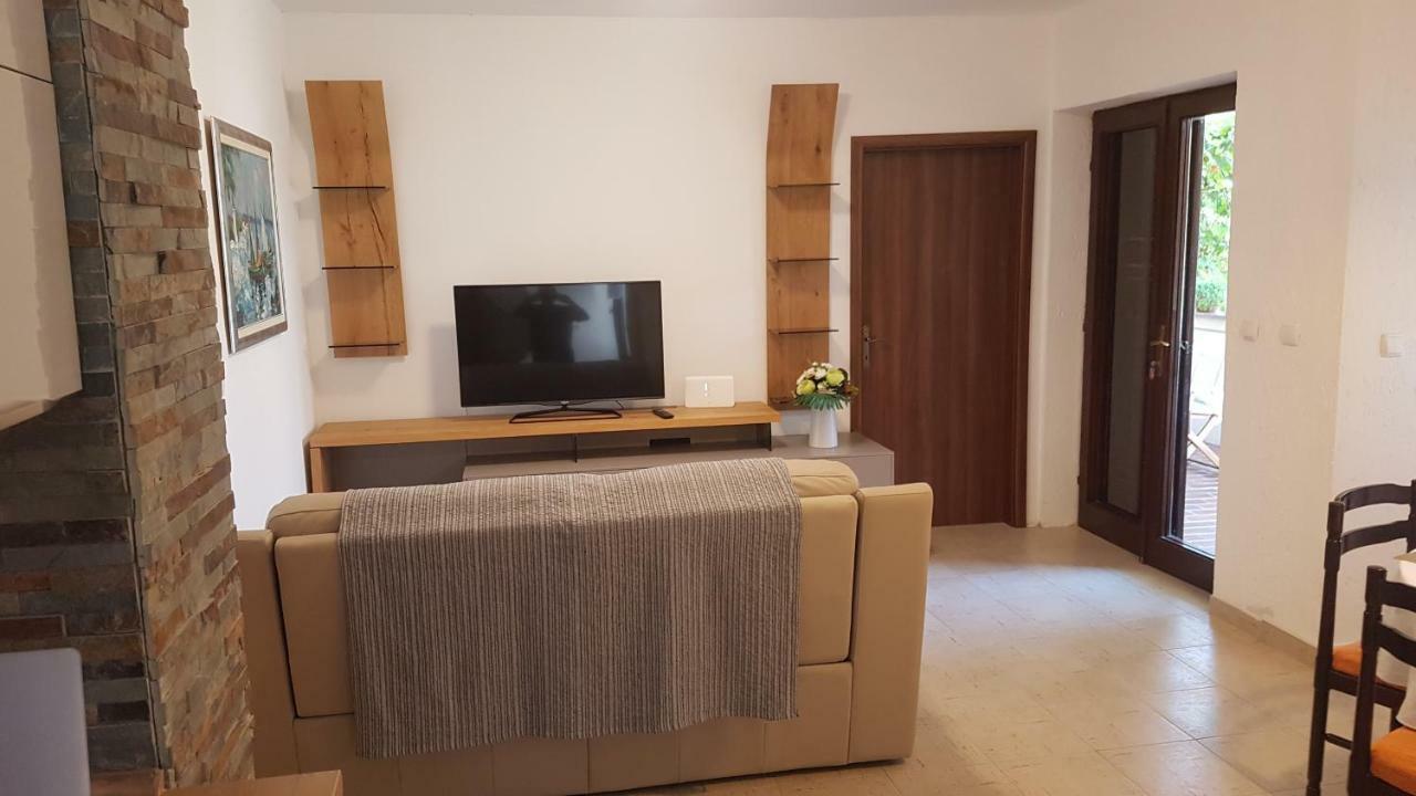 Apartment Lavanda Garden Раб Екстер'єр фото
