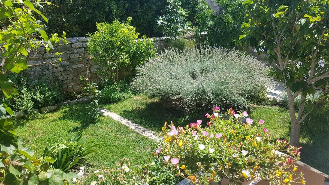 Apartment Lavanda Garden Раб Екстер'єр фото