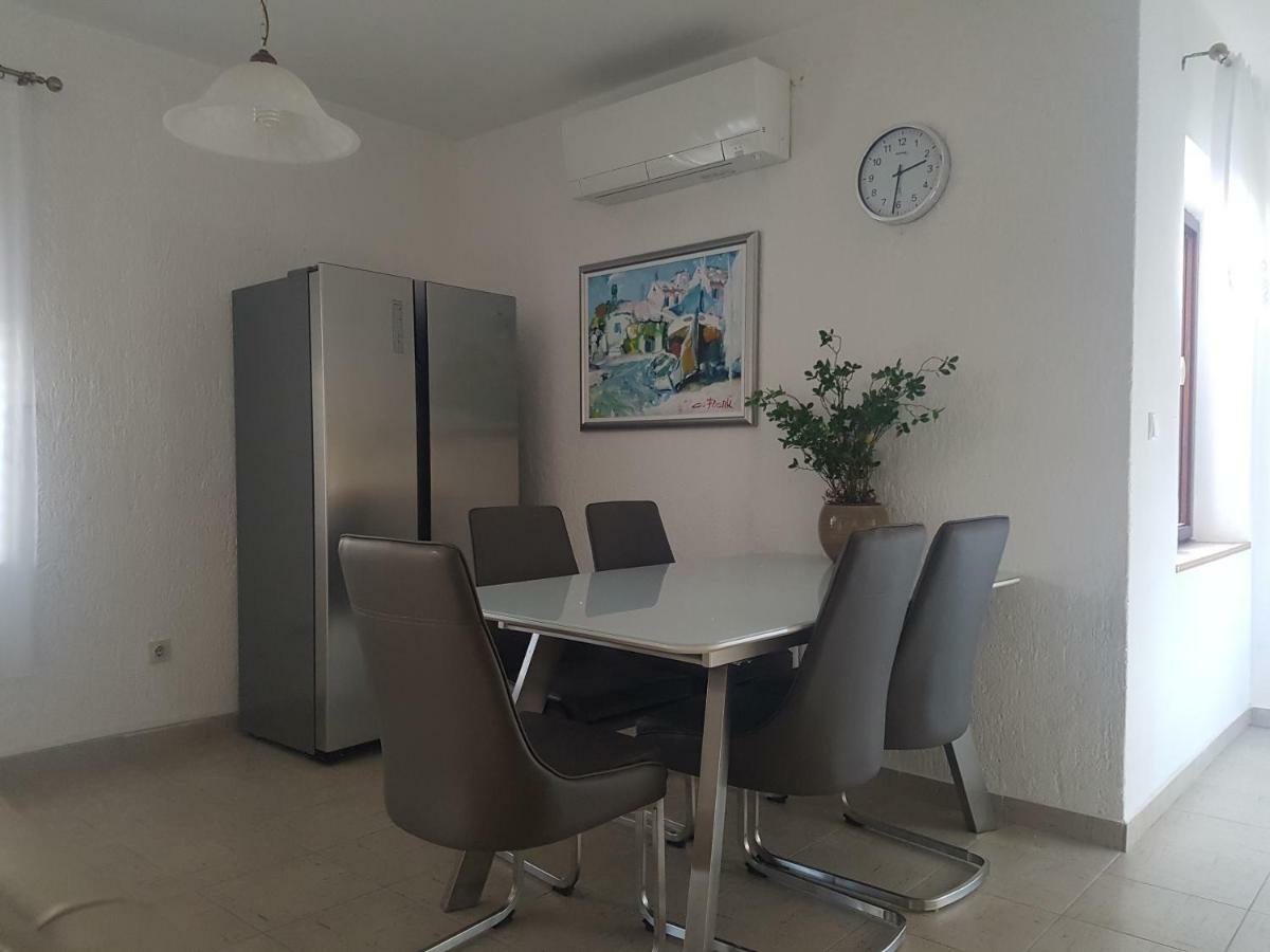Apartment Lavanda Garden Раб Екстер'єр фото