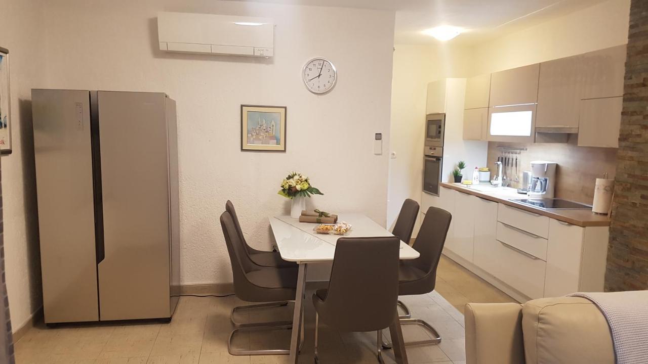 Apartment Lavanda Garden Раб Екстер'єр фото