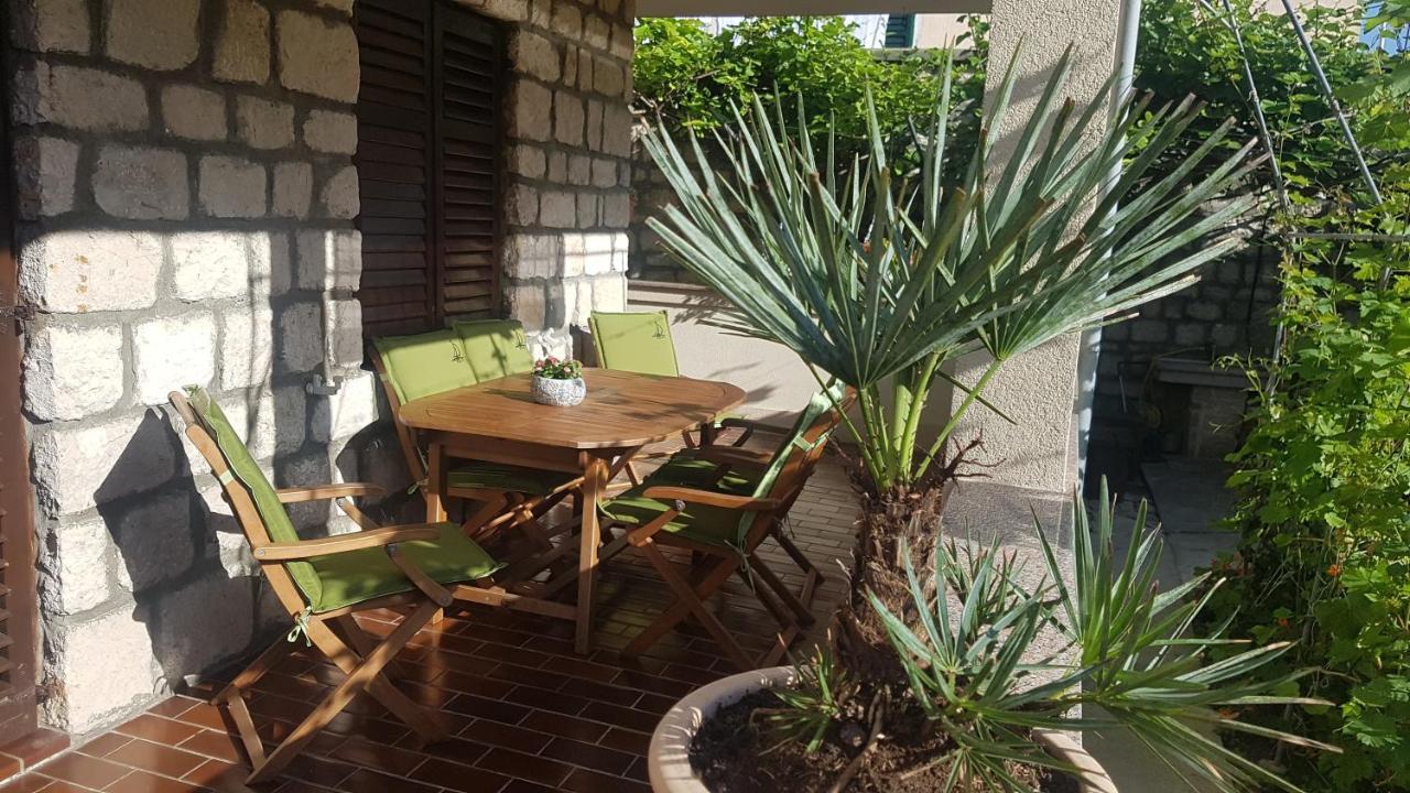 Apartment Lavanda Garden Раб Екстер'єр фото
